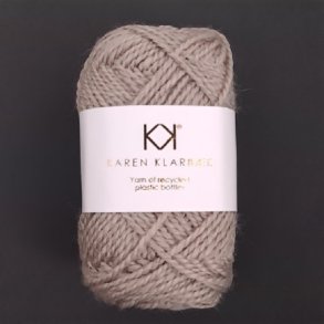 Karen Klarbk Recycled Bottle Yarn - Dark linen